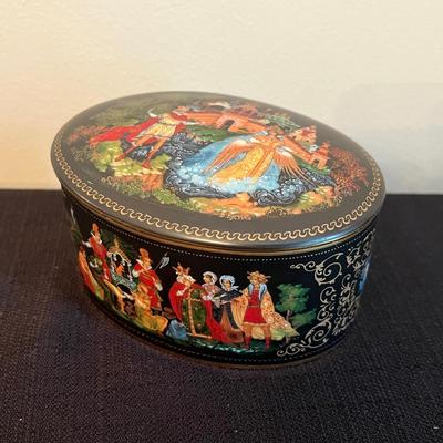 Traditional Russian Hand Painted Folk Art Signed Ceramic Box