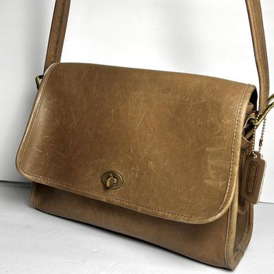 Coach Vintage Leather Purse 