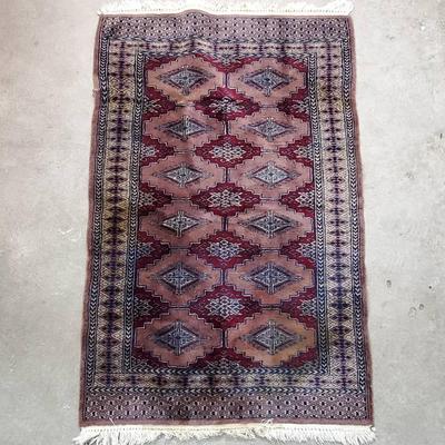 Oriental Area Rug In Reds & Pinks - 3’x4’9”