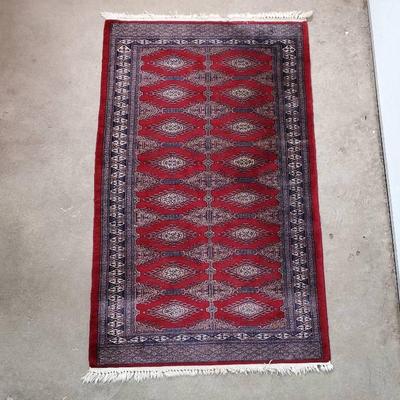 Oriental Area Rug In Reds & Blues - 3x5’ 
