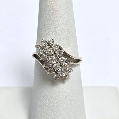 14K White Gold Diamond Cluster Ring - Near 1 CTW - Size 6.25