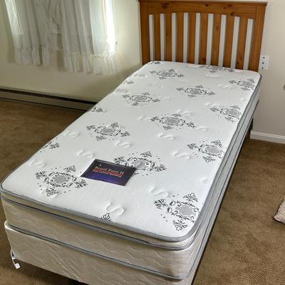 Mission Style Wood Headboard with Twin Sized Royal Euro II Mattress - 39X76X45”