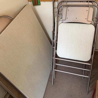 Samsonite 4 Foldable Chairs & Table