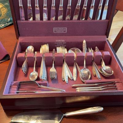 Lunt Sterling Silver Set Of Silverware In Box