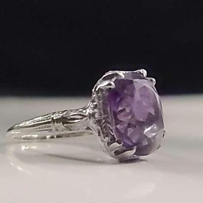18K Amethyst Ring Size 