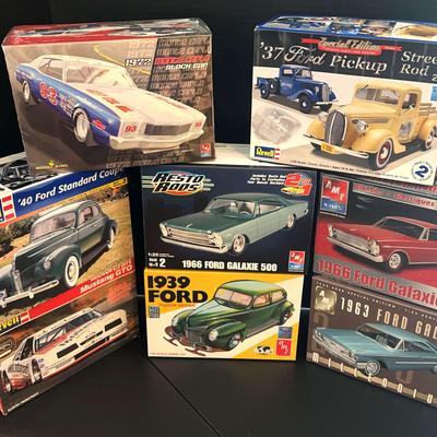 1972 Monte Carlo, ’37 Ford Pickup & Classic Model Car Kit Collection