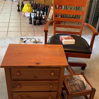 Broyhill 3-Drawer Wooden Chest, Wooden Armchair with Black Seat & Leather Care Kit
