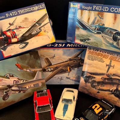 WWII Aircraft Model Kit & Die-Cast Car Collection – Including B-17 Memphis Belle & P-47 Thunderbolt