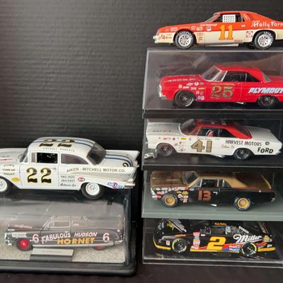 Fireball Roberts #22 Chevrolet & Fabulous Hudson Hornet with NASCAR Legends Die-Cast Collection