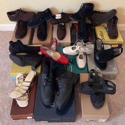 Women’s Shoes Featuring Rockport 