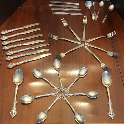 Oneida Flatware Collection
