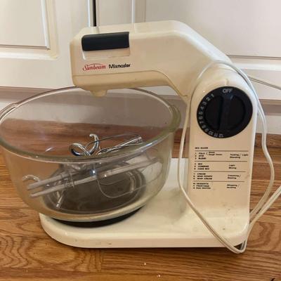 Sunbeam Mixmaster Stand Mixer w/ Glass Bowl & Attachments