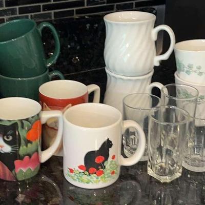 Large Kitchenware Variety Of Glasses, Mugs, & Bowls (Includes Everything In Photos)