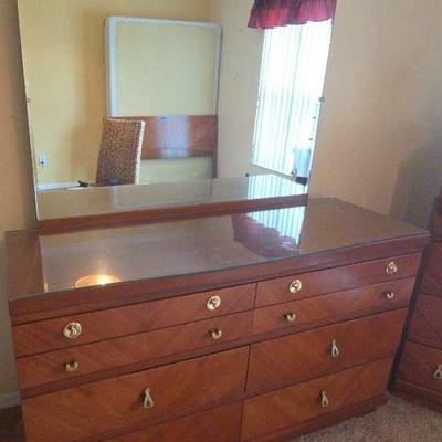 United Furniture Corporation Wood Dresser W/ Mirror