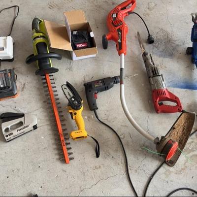 Landscaping And Power Tool Assortment (Includes Everything In Photos)