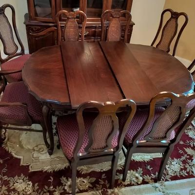 8 Seat Wooden Vintage Adjustable Length Dinning Table With 3 Leaves