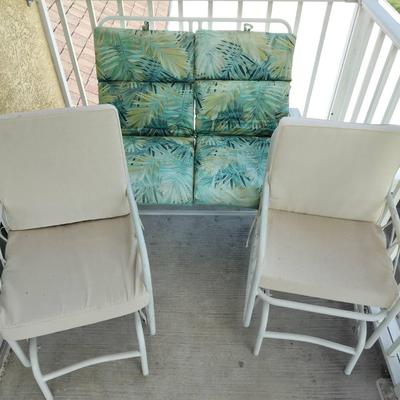 Outdoor/Patio While Rocking Chairs With Cushions
