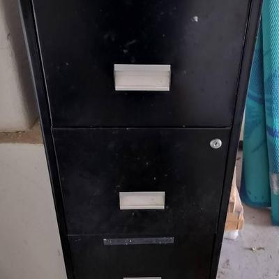 4 Drawer Black Metallic Filing Cabinet (Missing Key) 