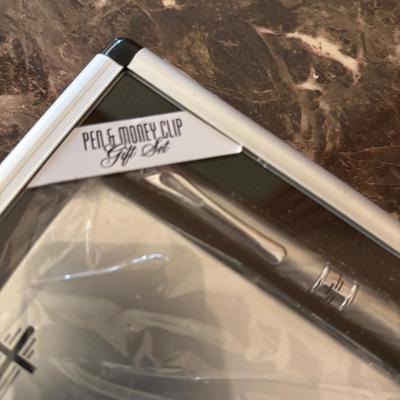 Pen And Money Clip Matching Set With engraved cross