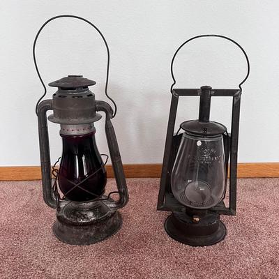 Antique Buckeye & Dietz Oil Lamps Horse Buggy Front & Back 