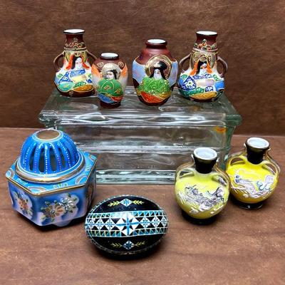 “Moriage Satsuma” Japanese Mini Vases and More 
