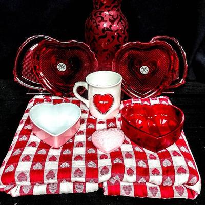 Valentine’s Day Decor & Serveware Collection – Michael Weems FTD Vase, Heart Dishes, and Linens