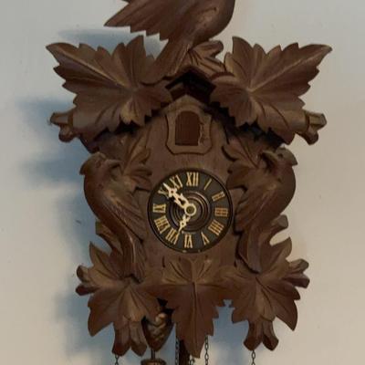 Vintage German Black Forest Cuckoo Clock – Hand-Carved Wood with Bird & Leaf Motif – 20”