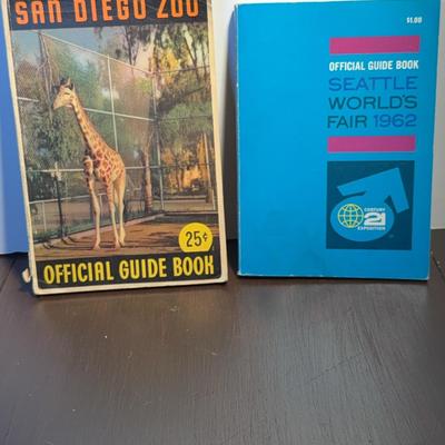 Vintage Guide Books Lot – 1944 San Diego Zoo & 1962 Seattle World’s Fair Official Book