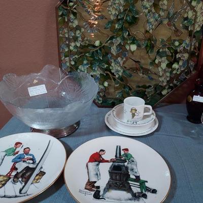 Sale Photo Thumbnail #21: Glass Collectibles