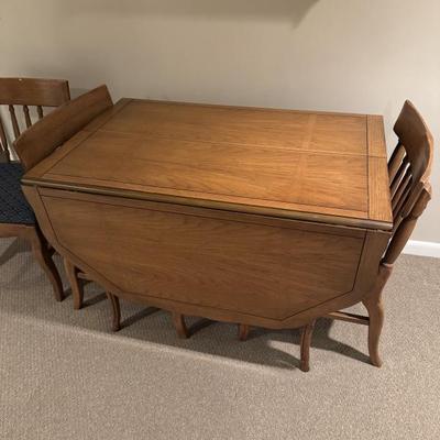 Sale Photo Thumbnail #20: 1950's Traditional Drop Leaf dinning table and 2 chairs. 