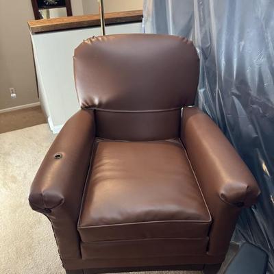 Sale Photo Thumbnail #13: Leather Recliner 