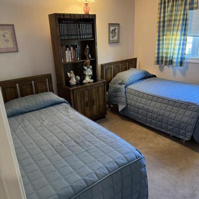 Sale Photo Thumbnail #43: MC Bedroom Set. 