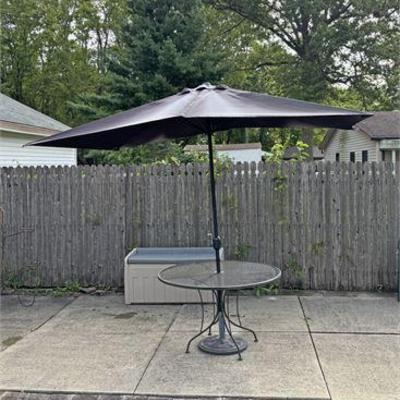 Patio Table & Umbrella Set.jpg