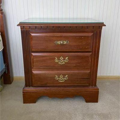Broyhill Nightstand .jpg