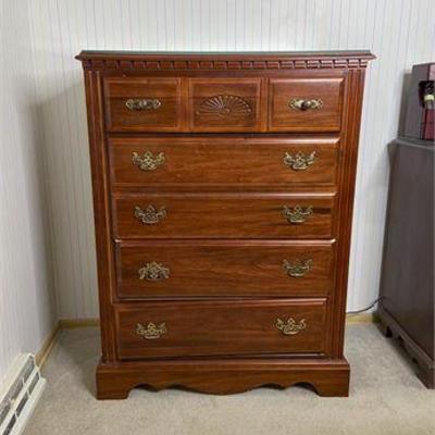 Broyhill Chest of Drawers .jpg