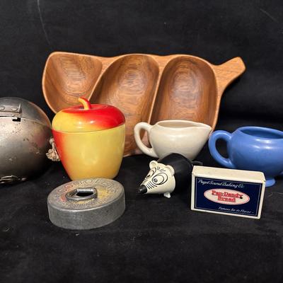 Vintage Kitchen, Saturn Lineball, Pan Dandy Bread Match Holder & More