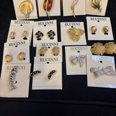 Rucinni Fashion Brooches And Earrings
