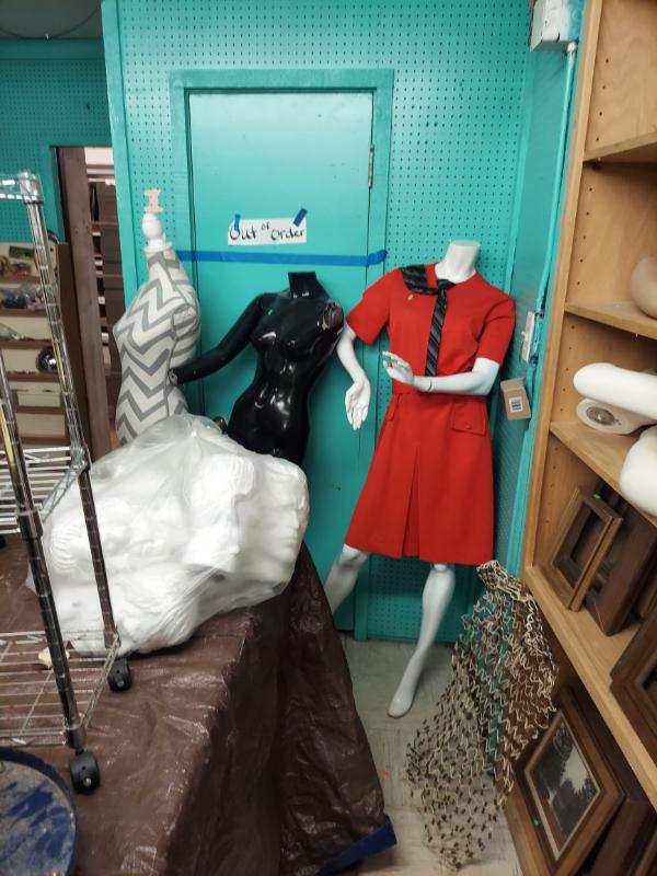 Sale Photo Thumbnail #143