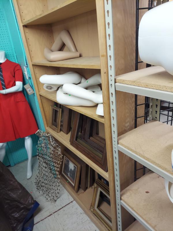Sale Photo Thumbnail #144