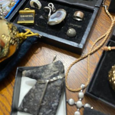 Sale Photo Thumbnail #11