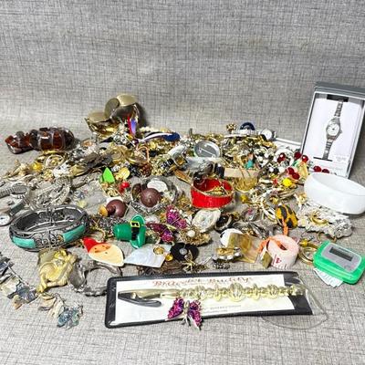 Sale Photo Thumbnail #97