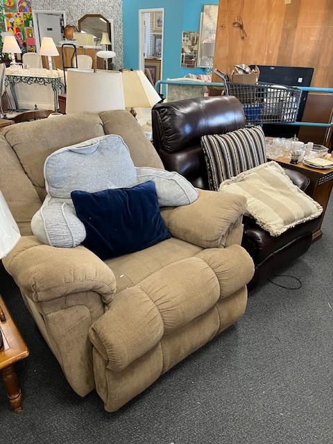 Sale Photo Thumbnail #15