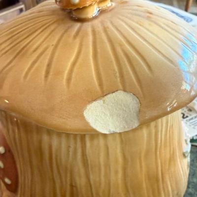 Arnel's Mushroom Canister Set