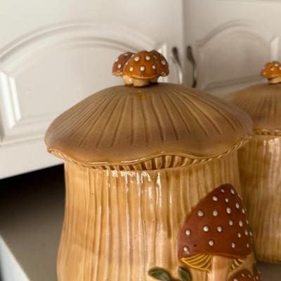 Arnel's Mushroom Canister Set
