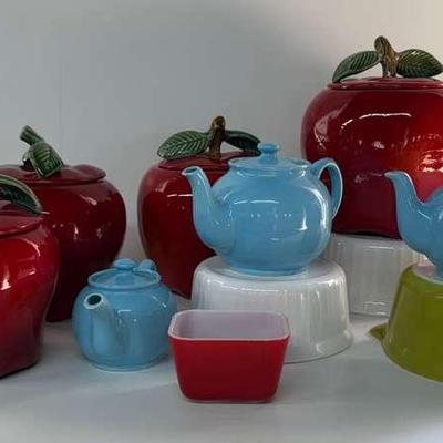 Kitchen Items w/ Ceramic Apple Canisters, Sadler Teapots, Pyrex, Etc.