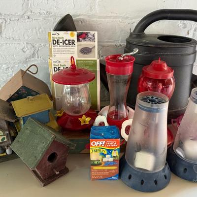 Garden & Outdoor Items With Bird Houses, Hummingbird Feeders, Mosquito Lanterns, Etc