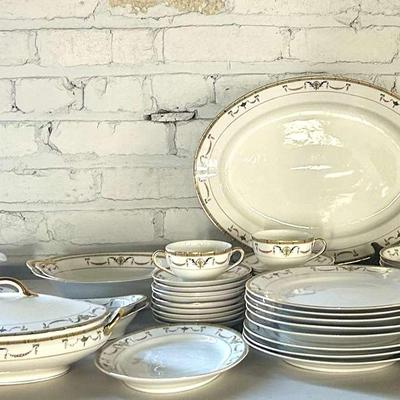 Large Set of Vintage Noritake "Sahara" Pattern China