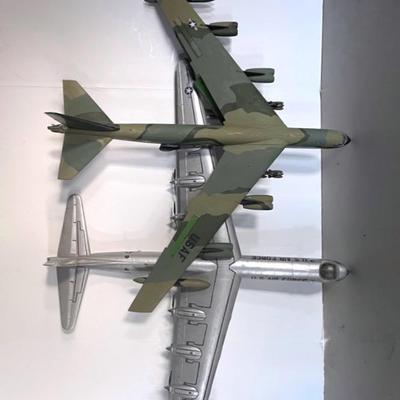 B-52 Bomber Model Plane With U.S. Bomber Plane 