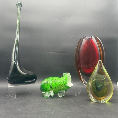 Unique Decorative Art Glass Pieces 