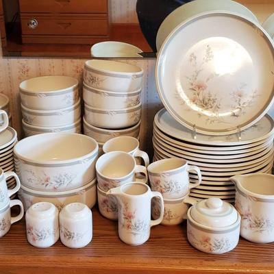 Noritake "Misty Isle" Everyday Dishes 
